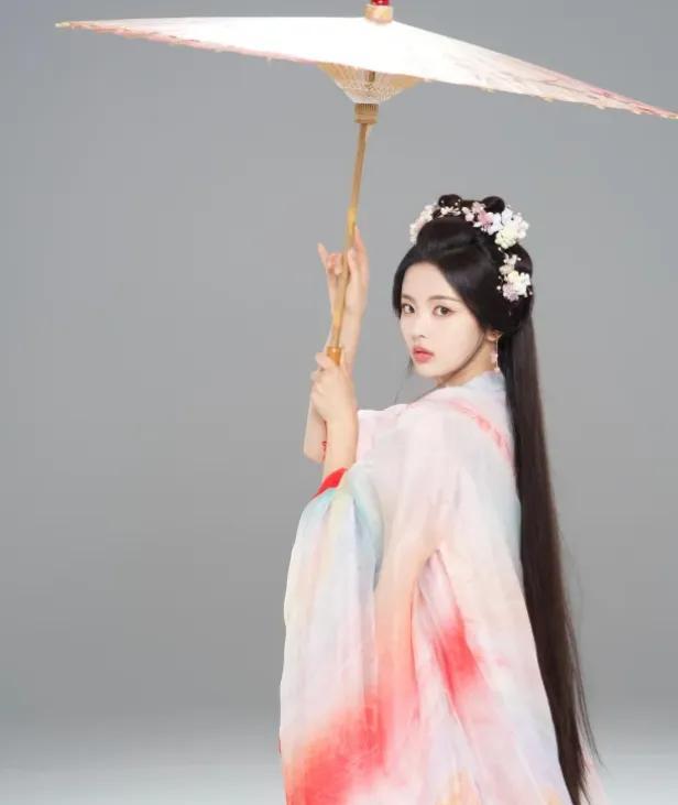 黑眼圈痘印粉刺一览无余这才叫真实！凯发k8登录大批明星定妆生图曝光(图2)
