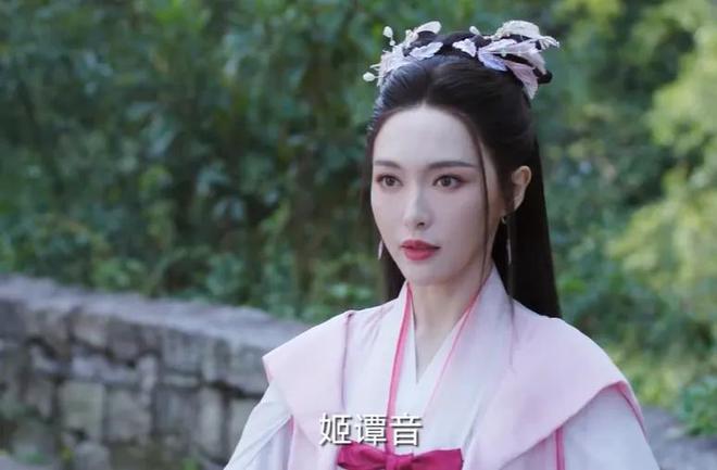 黑眼圈痘印粉刺一览无余这才叫真实！凯发k8登录大批明星定妆生图曝光(图8)
